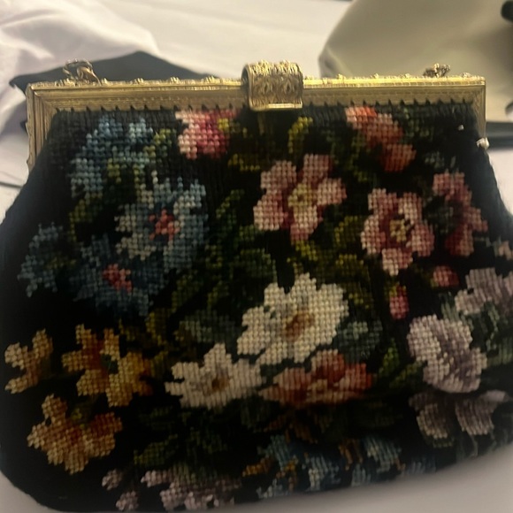 Antique - Picture 1 of 4